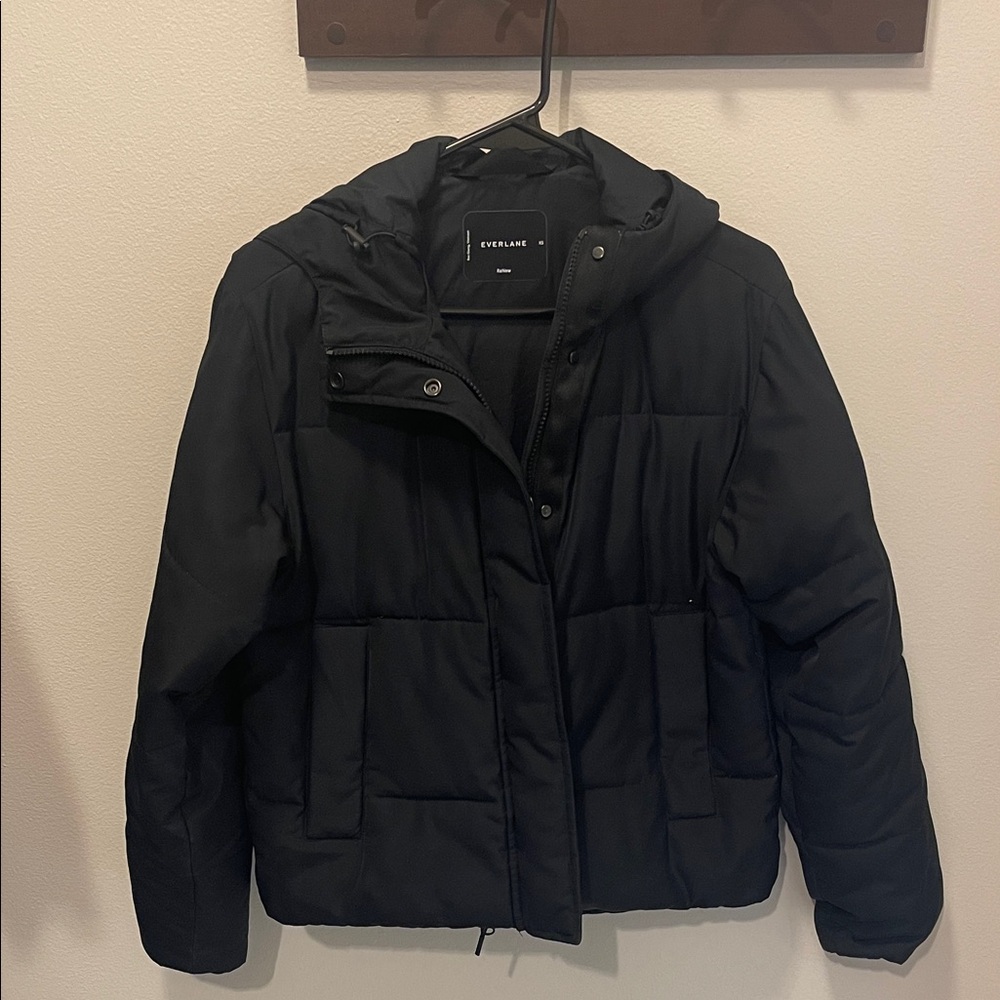 Everlane Black Cropped Puffer Jacket